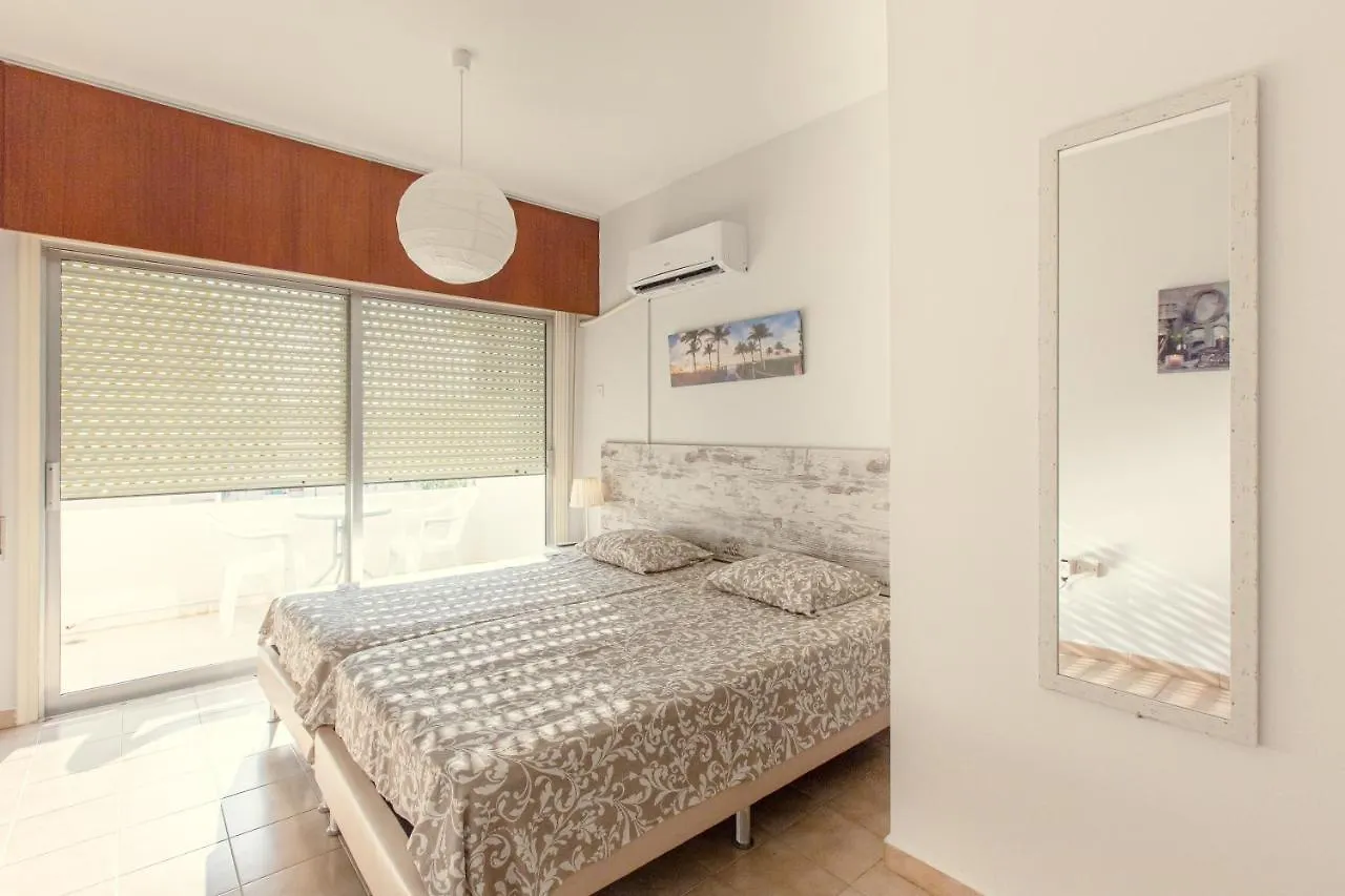 Apartment Furnished Seafront Studio Larnaca